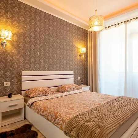 Artemis Luxury Apartment - Mamaia Nord-Pool דירה